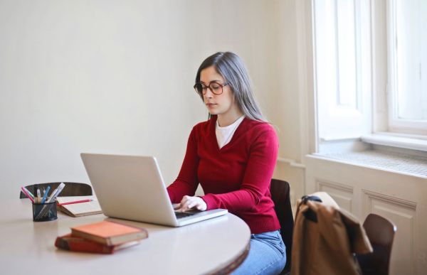 Comment les entreprises de marketing peuvent-elles utiliser les données de segmentation pour améliorer leurs campagnes d'emailing?