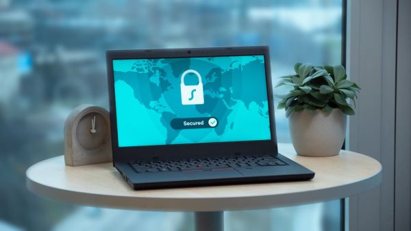 Quels sont les défis de la mise en place d'une stratégie de cybersécurité pour les entreprises de taille moyenne ?